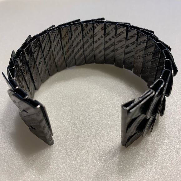 Jewelmint scale bracelet - Picture 4 of 5